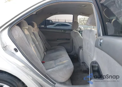 2003 Toyota Camry Le z USA, uszkodzony, nr VIN 4T1BE32K73U762454